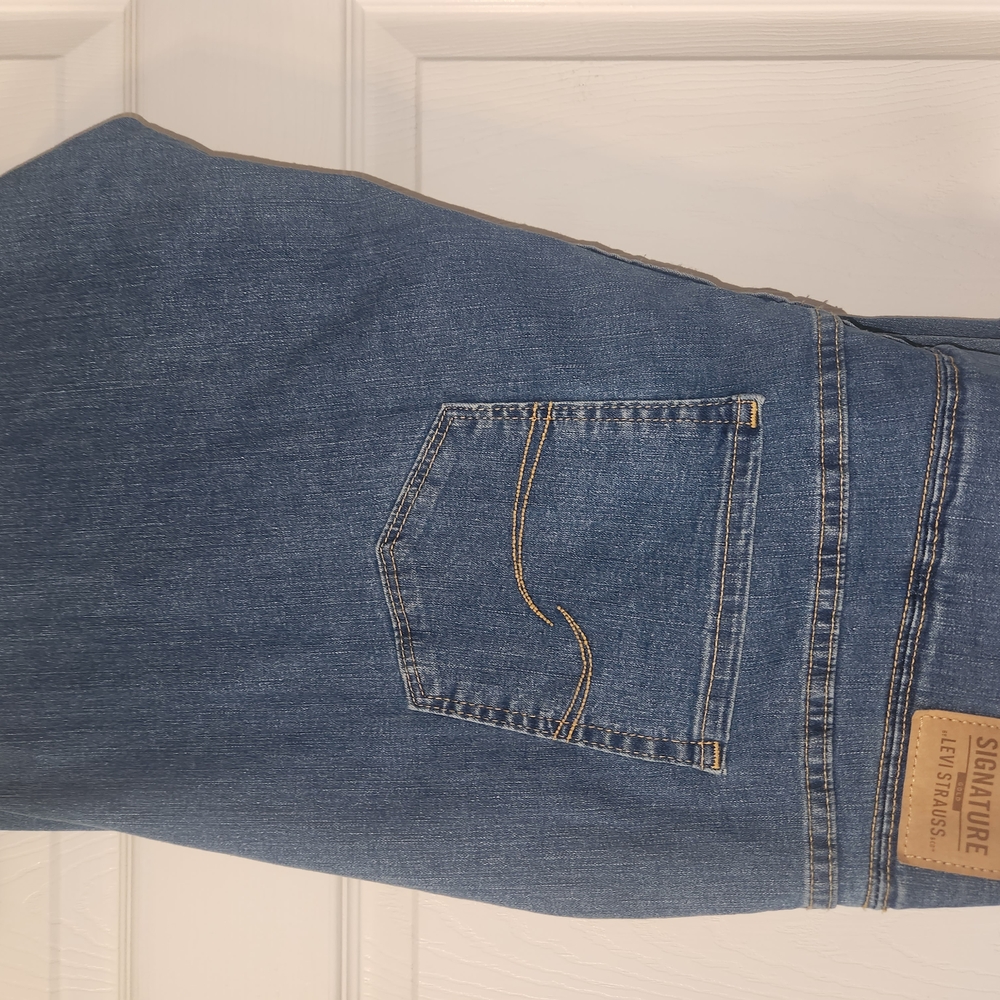 Signature by Levi Strauss Men's Blue Jeans